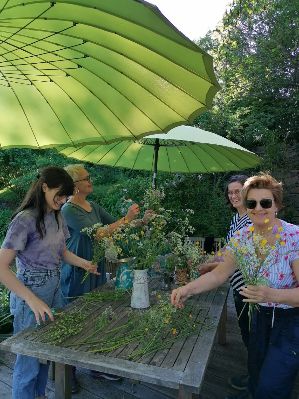 Workshop Naturmaterialien aus dem Garten, Blumenstrauß, Gardenagartenschere - The Heartgardener - Die Herzensgärtnerin - Patrizia Haslinger - DIY - Workshops im Garten