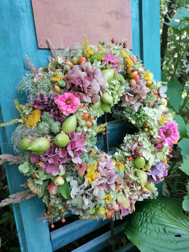 Herbstkranz aus Naturmaterialien - DIY - Kränze binden - Workshop - Patrizia Haslinger - Die Herzensgärtnerin - The Heartgardener - Schaugarten - Naturgarten - Gartenführungen